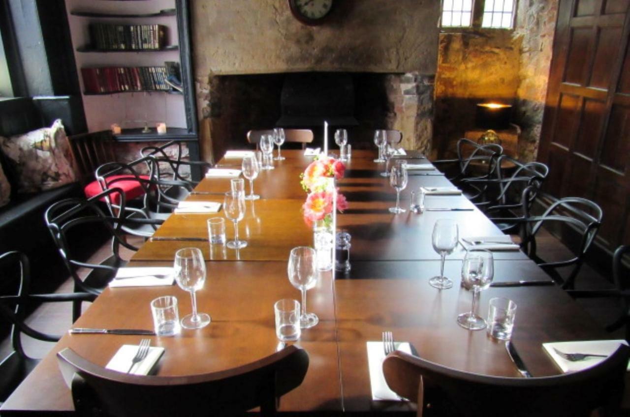 The Old Vicarage Hotel & Restaurant Bridgwater Exteriér fotografie The dining room at the restaurant