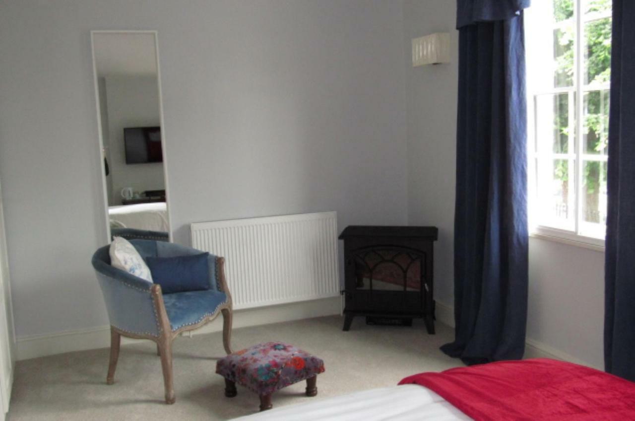 The Old Vicarage Hotel & Restaurant Bridgwater Exteriér fotografie A room at the hotel
